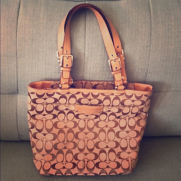 Coach Handbags - Coach Handbag 👜